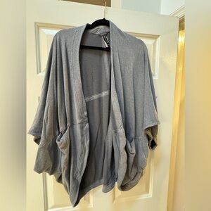 Athleta Cocoon - Gray XL